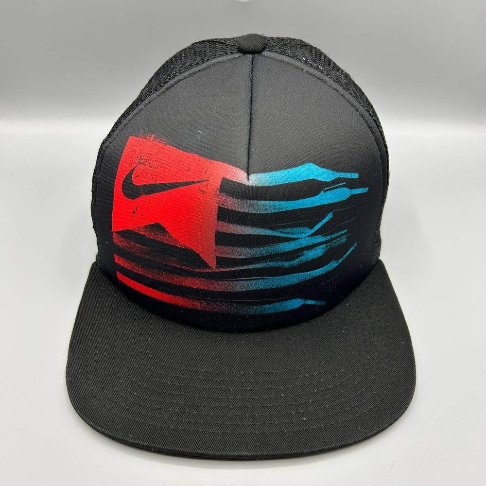 Nike Engineered Trucker Hat Men Black Graphic Print Snap‎ Back Cap